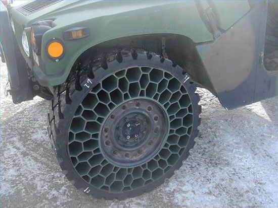 71192=2907-Michelin Tire.jpg